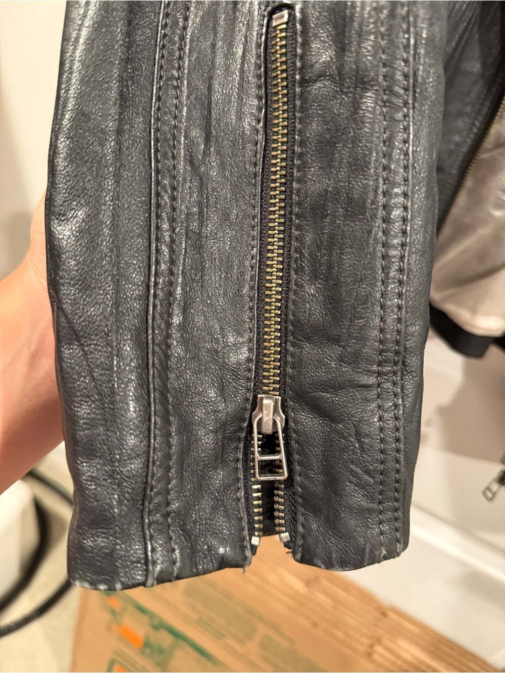 Danier Black Leather Women's Jacket - Picture 5 of 5